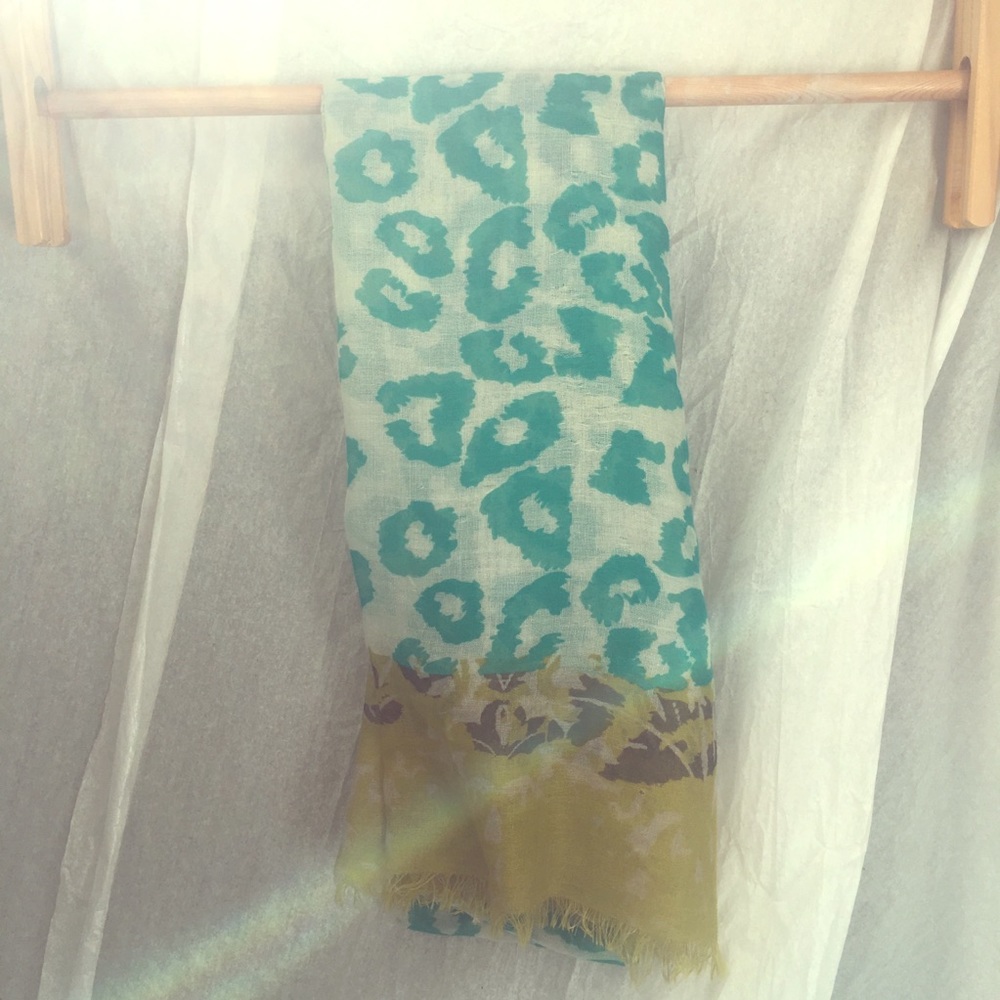 CHARMING CHARLIE Scarf Leopard Print Lightweight